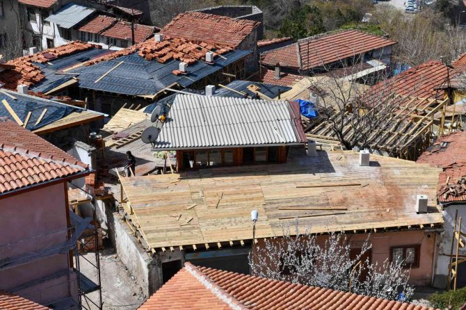 Ankara Kalesi’nin Tarih Kokan Sokakları Turizme Açılıyor
