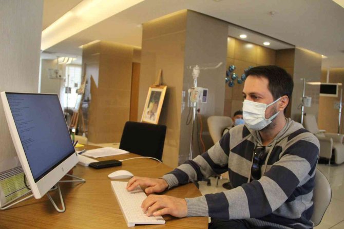 Bilişim Uzmanı Genç, Lenf Bezi Kanserini Ablasından Nakledilen İlikle Yendi