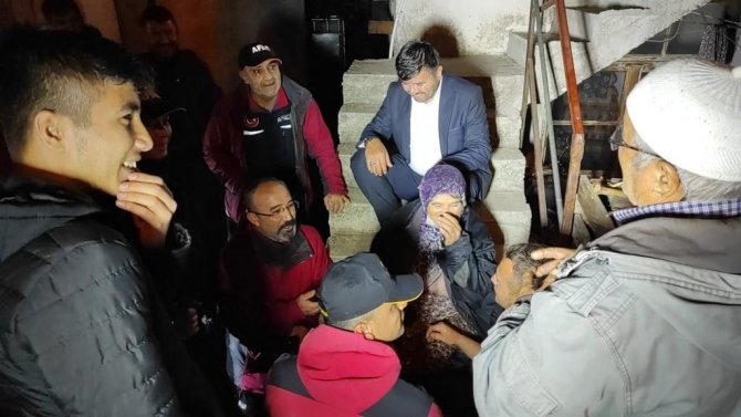 Kayıp Alzheimer Hastası Kadını Jandarma Buldu