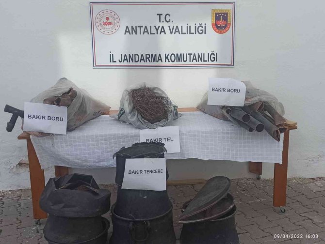 Bakır Kablo Ve Bakır Boru Çalan 2 Kişi Yakalandı