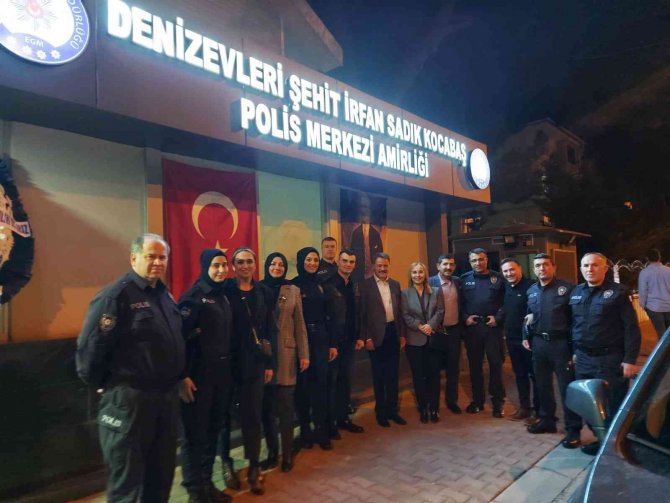 Başkan Deveci Ve Atakum Kent Konseyi Polislerle İftar Yaptı