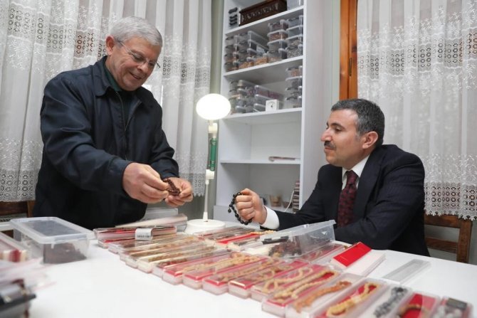 Vali Atay, Durmaz’ın Tespihlerini İnceledi