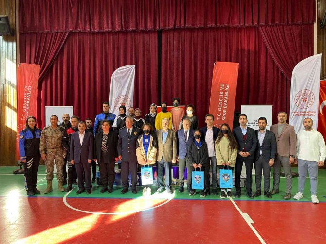 Dart Turnuvası Polis Haftası İçin Düzenlendi