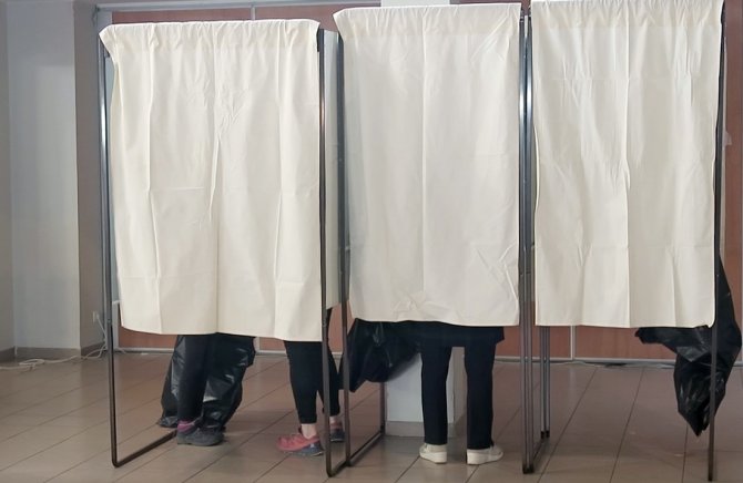 Fransa’da Halk Sandık Başında