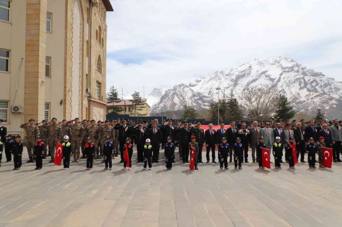 Hakkari’de Türk Polis Teşkilatının 177. Kuruluş Yıl Dönümü Törenlerle Kutlandı