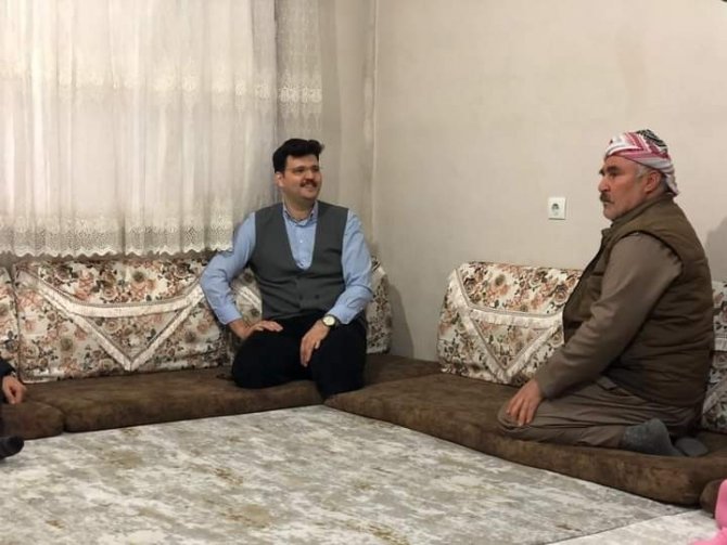 Kaymakam Kurt Ve Belediye Başkanı Dündar Gazi Ailesiyle İftar Açtı