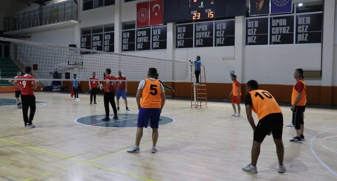 Iğdır’da Voleybol Turnuvası Düzenlendi