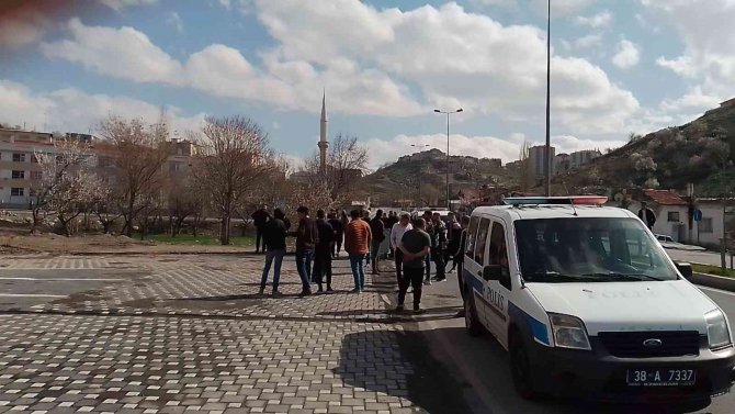 11. Kattan Düşen Genç Kız Ağır Yaralandı