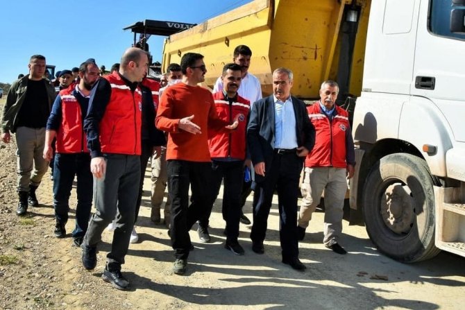 Vali Tekbıyıkoğlu, Yol Yapım Çalışmalarını Yerinde İnceledi