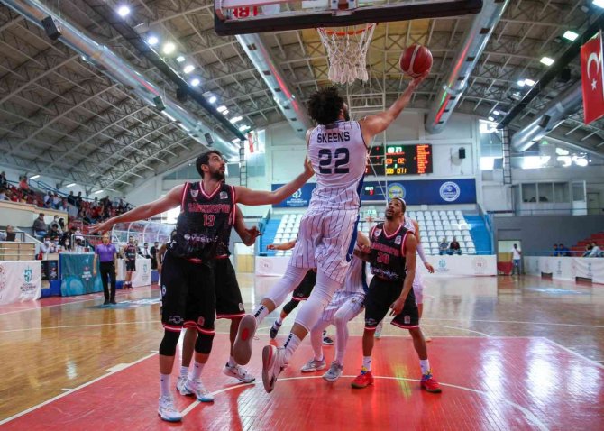 Türkiye Basketbol Ligi: Kocaeli Bşb Kağıtspor: 70 - Samsunspor: 76