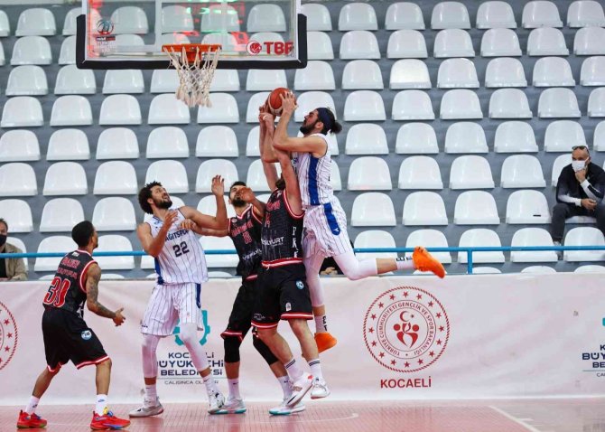 Türkiye Basketbol Ligi: Kocaeli Bşb Kağıtspor: 70 - Samsunspor: 76