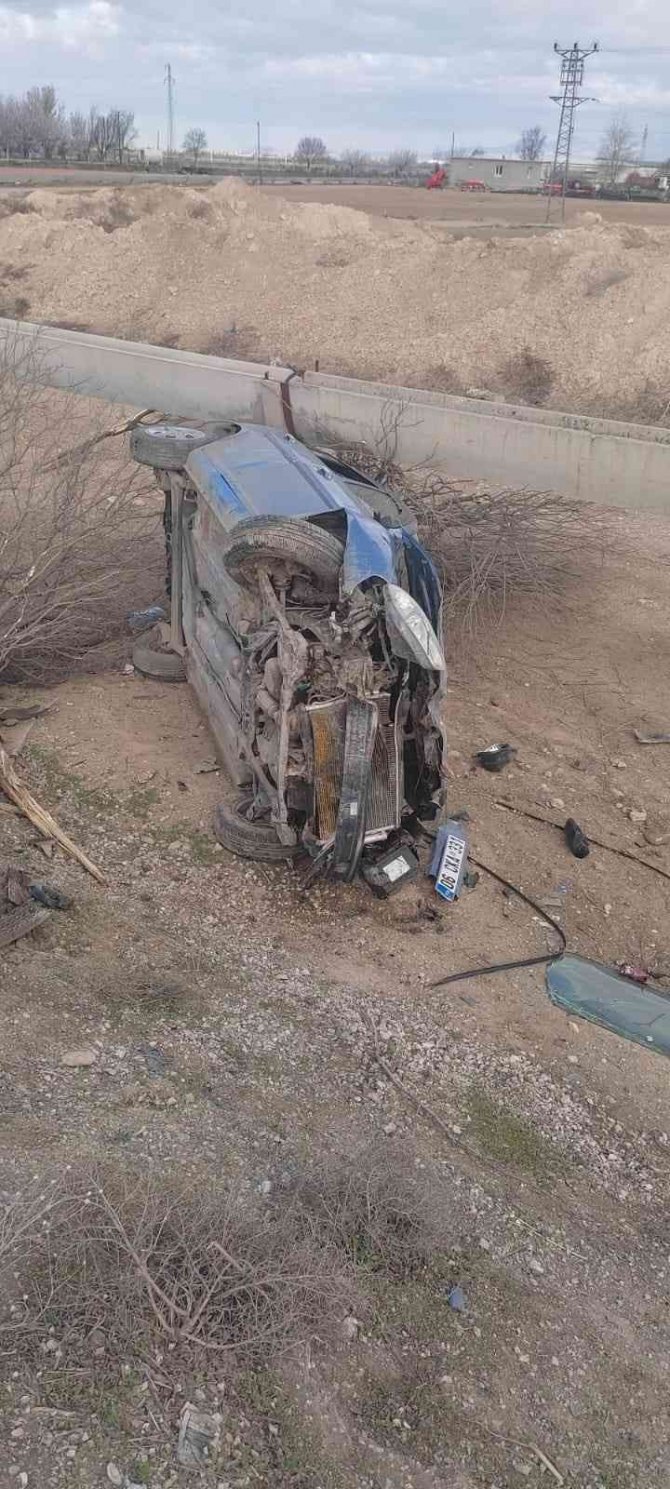 Konya’da Kontrolden Çıkan Otomobil Takla Attı: 6 Yaralı