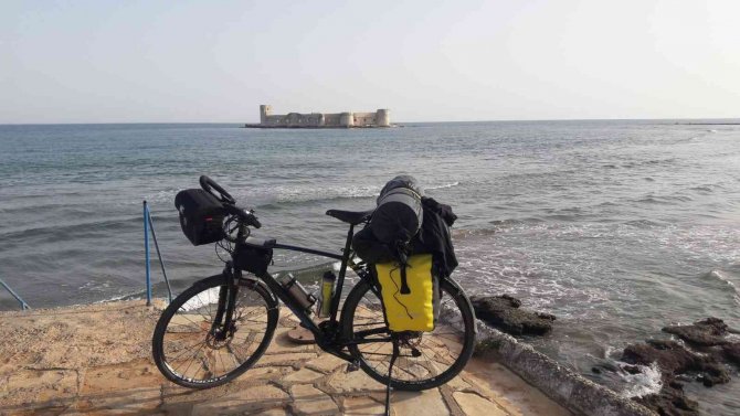 Köyceğizli Öğretmen 600 Km Bisiklet Sürerek Öğrencilerine Tarihi Ve Kültürel Mekanları Tanıttı