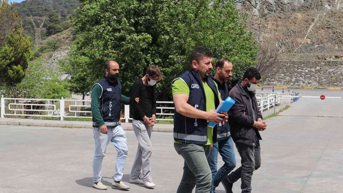 Muğla’da 2 Göçmen Kaçakçısı Yakalandı