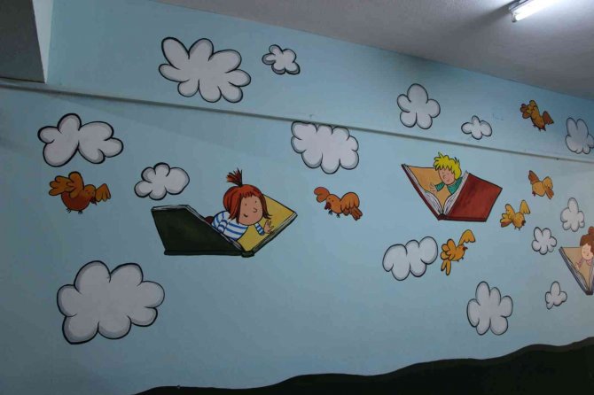 Okulda ‘Koridor Kütüphanesi’