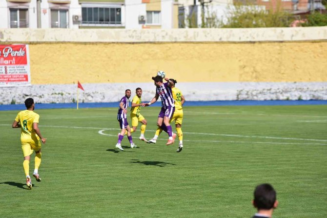 Tff 3. Lig: Osmaniyespor Fk: 1 - Artvin Hopaspor: 3