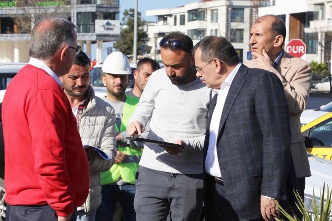 Başkan Demir Yatırımları İnceledi, Vatandaşlarla İftar Yaptı
