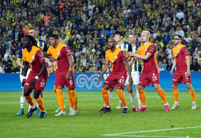 Spor Toto Süper Lig: Fenerbahçe: 2 - Galatasaray: 0 (Maç Sonucu)