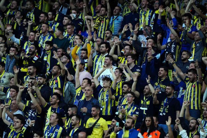Spor Toto Süper Lig: Fenerbahçe: 1 - Galatasaray: 0 (Maç Devam Ediyor)