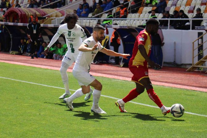 Spor Toto Süper Lig: Yeni Malatyaspor: 0 - Gzt Giresunspor: 1 (İ̇lk Yarı)