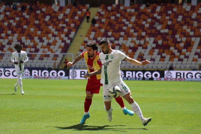 Spor Toto Süper Lig: Yeni Malatyaspor: 0 - Gzt Giresunspor: 1 (İ̇lk Yarı)