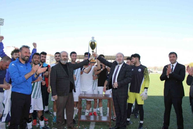 Sungurlu Belediyespor Namağlup Şampiyon Oldu
