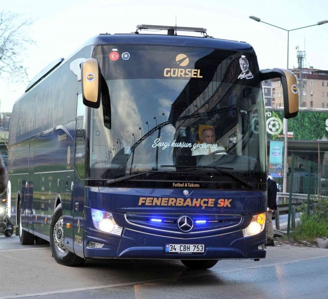 Fenerbahçe Stada Geldi