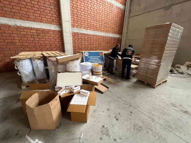 Gümrük Muhafaza Ekiplerinden Kaçak Sigara Üreticilerine Operasyon