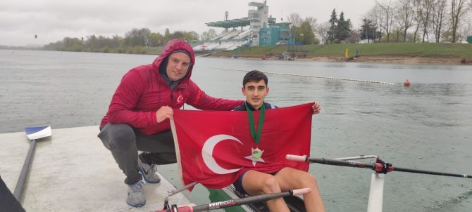 Genç Millilerden 3 Altın Ve 2 Gümüş Madalya