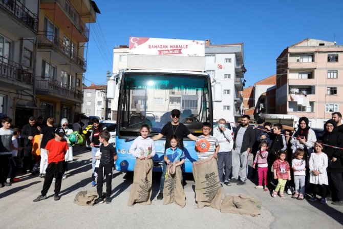 İ̇negöl Belediyesi Ramazanda Mahallelere Misafir Oluyor
