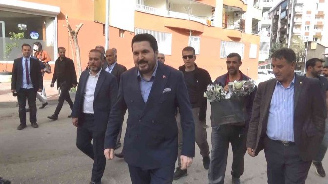 Ağrı Belediye Başkanı Sayan, Evlat Nöbetindeki Ailelerle Bir Araya Geldi