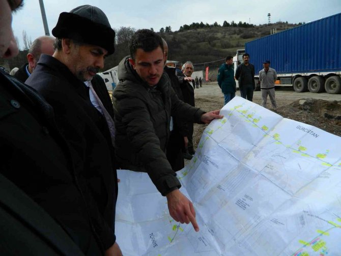 Milletvekili Atalay, Posof Türkgözü Sınır Kapısı İnşaat Alanında İncelemelerde Bulundu