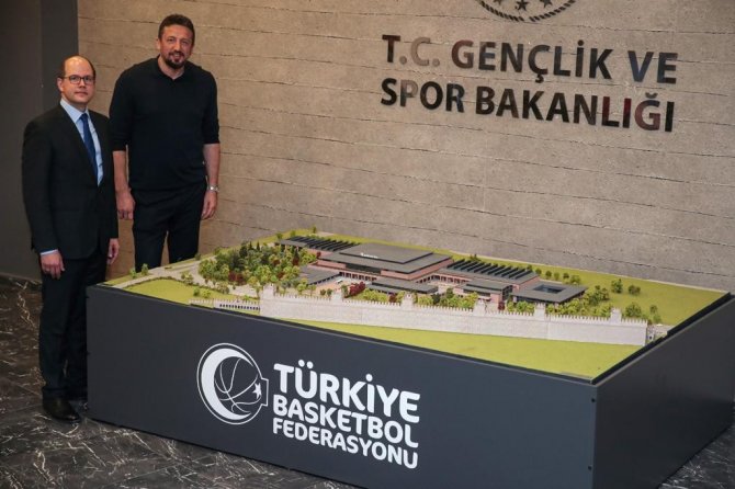Hidayet Türkoğlu, Andreas Zagklis Ve Kamil Novak’ı Ağırladı