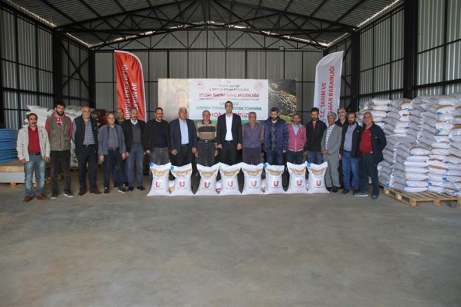Bingöl’de Çiftçilere Yüzde 50 Hibeli Nohut Tohumu Dağıtıldı