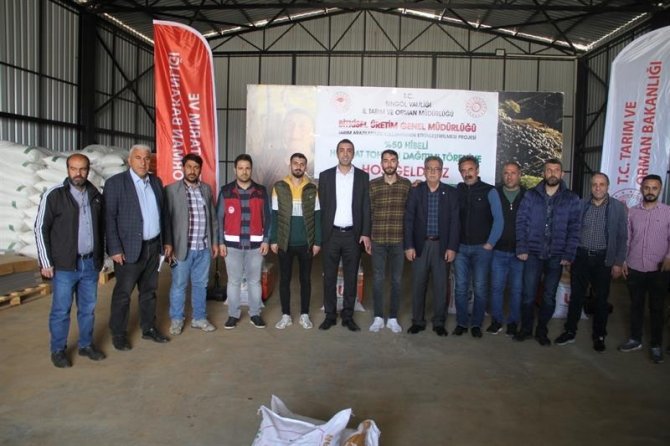 Bingöl’de Çiftçilere Yüzde 50 Hibeli Nohut Tohumu Dağıtıldı