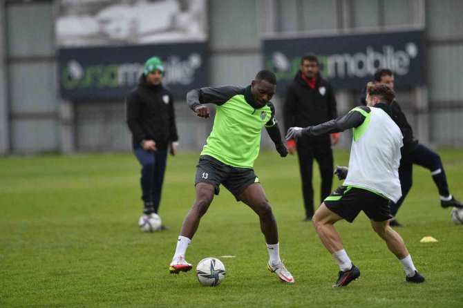 Bursaspor’da İ̇stanbulspor Maçı Hazırlıkları Başladı