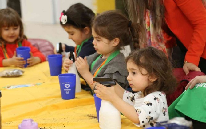 Miniklere Tohumdan Fide Yetiştirme Eğitimi Verildi