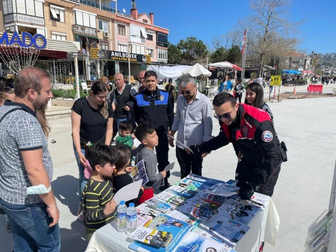 Büyükçekmece’de Polis Vatandaşlarla Buluştu