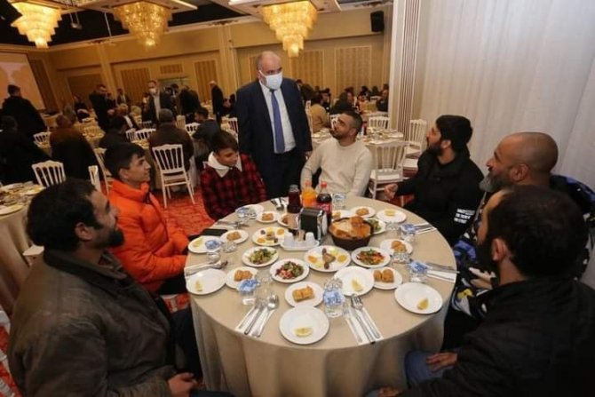 Dünya Romanlar Günü’nde 