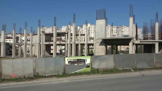 Çekmeköy’de Dairesi Yanan Ev Sahibinden İ̇bb’ye İtfaiye Tepkisi