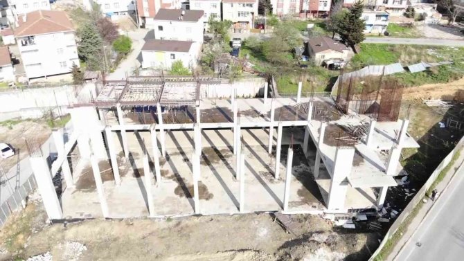 Çekmeköy’de Dairesi Yanan Ev Sahibinden İ̇bb’ye İtfaiye Tepkisi