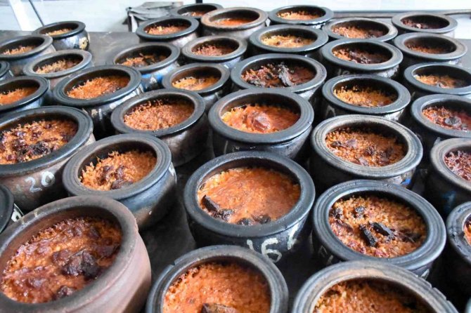 Yapımı 8 Saat Sürüyor, Hazır Olunca Kaleden Davul Çalınıyor