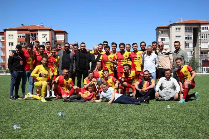 Kıralan Demirspor Bal’a Çok Yaklaştı