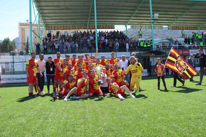 Kıralan Demirspor Bal’a Çok Yaklaştı