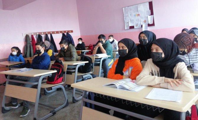 Tavas Anadolu İ̇mam Hatip Lisesi Projesi Erasmus’a Kabul Edilen Tek İ̇hl Oldu