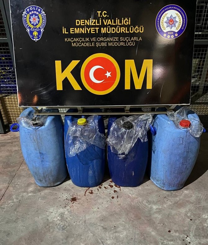 657 Litre Sahte Alkolle Yakalandılar