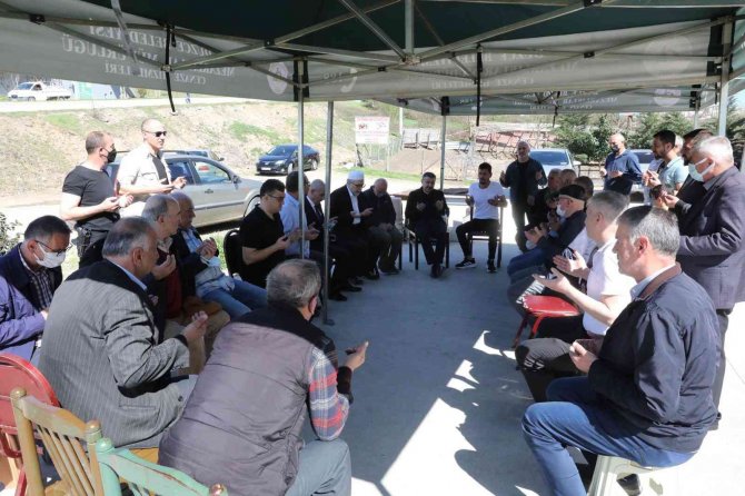 Acılı Aileyi Vali Atay Yalnız Bırakmadı