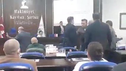 Mecliste ’Kes Şunun Sesini’ Tartışması