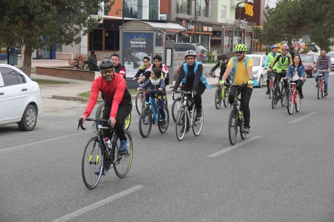 Pedallar Kalp Sağlığı İçin Çevrildi