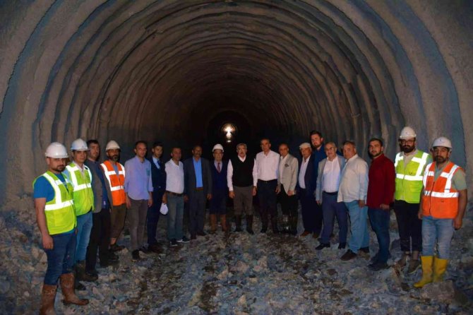 Kırıkhan T1 Tüneli İnşaatında Işık Görüldü